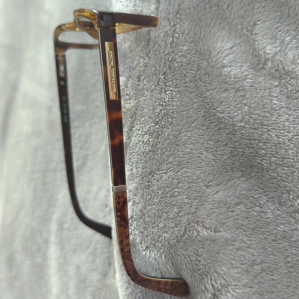 Women's Michael Kors eyeglass frames MK8006 Brown tortoise. EUC